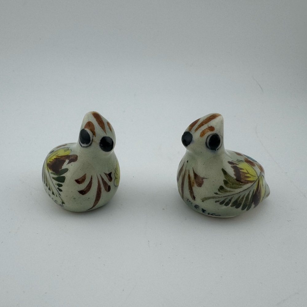 Tonala Mexican Ceramic Bird Figurines with Leaf‎ Design Set of 2